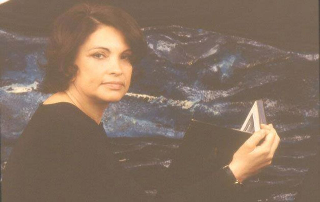 Màrcia Theòphilo riceve il premio di poesia - Città di Pescara - Sinestetica 2021