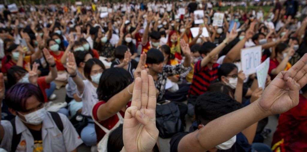 Le proteste studentesche divampano in tutta la Thailandia